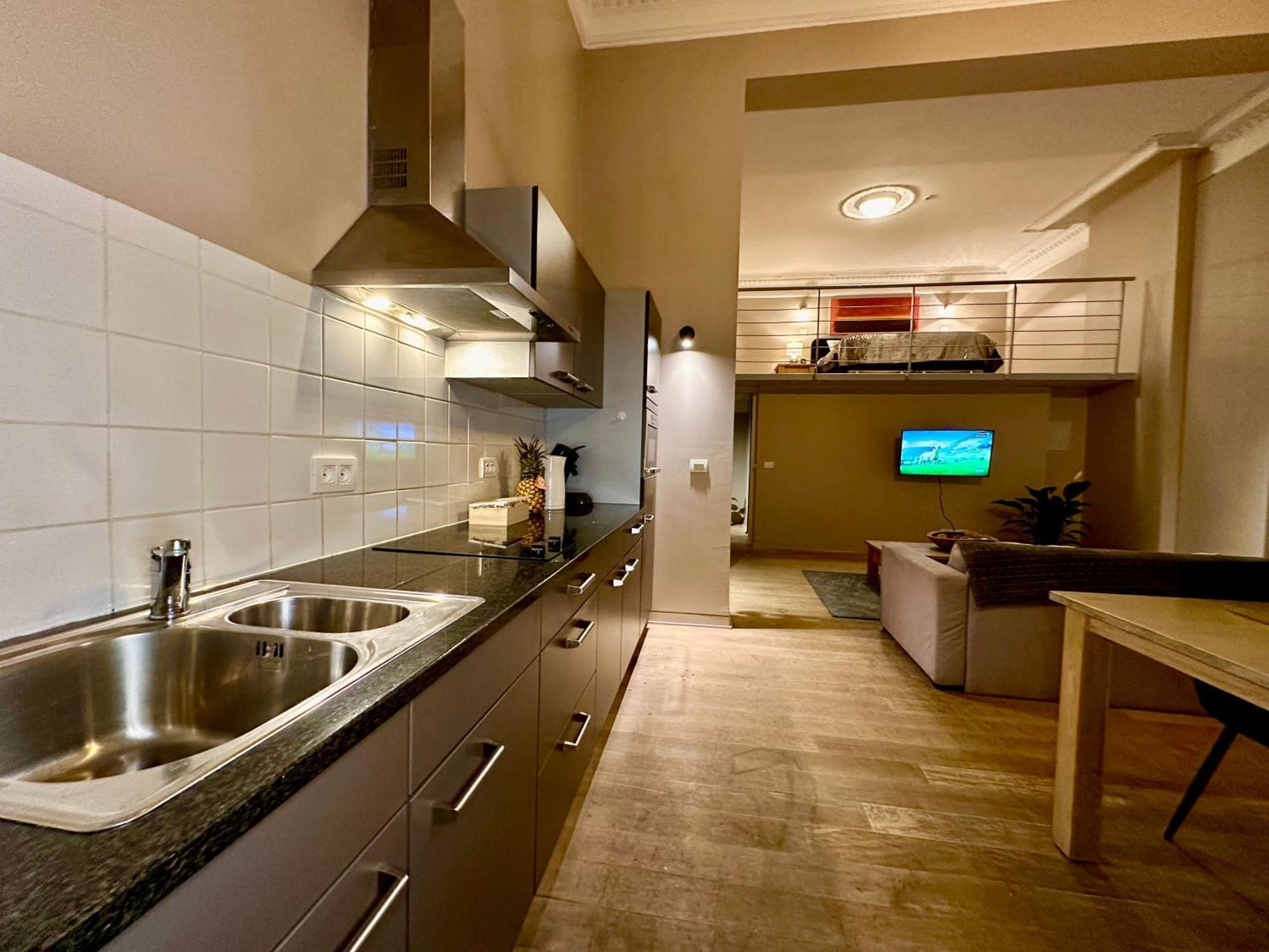 Luxury Suites Castel By Rikas Hotels Αμβέρσα Εξωτερικό φωτογραφία