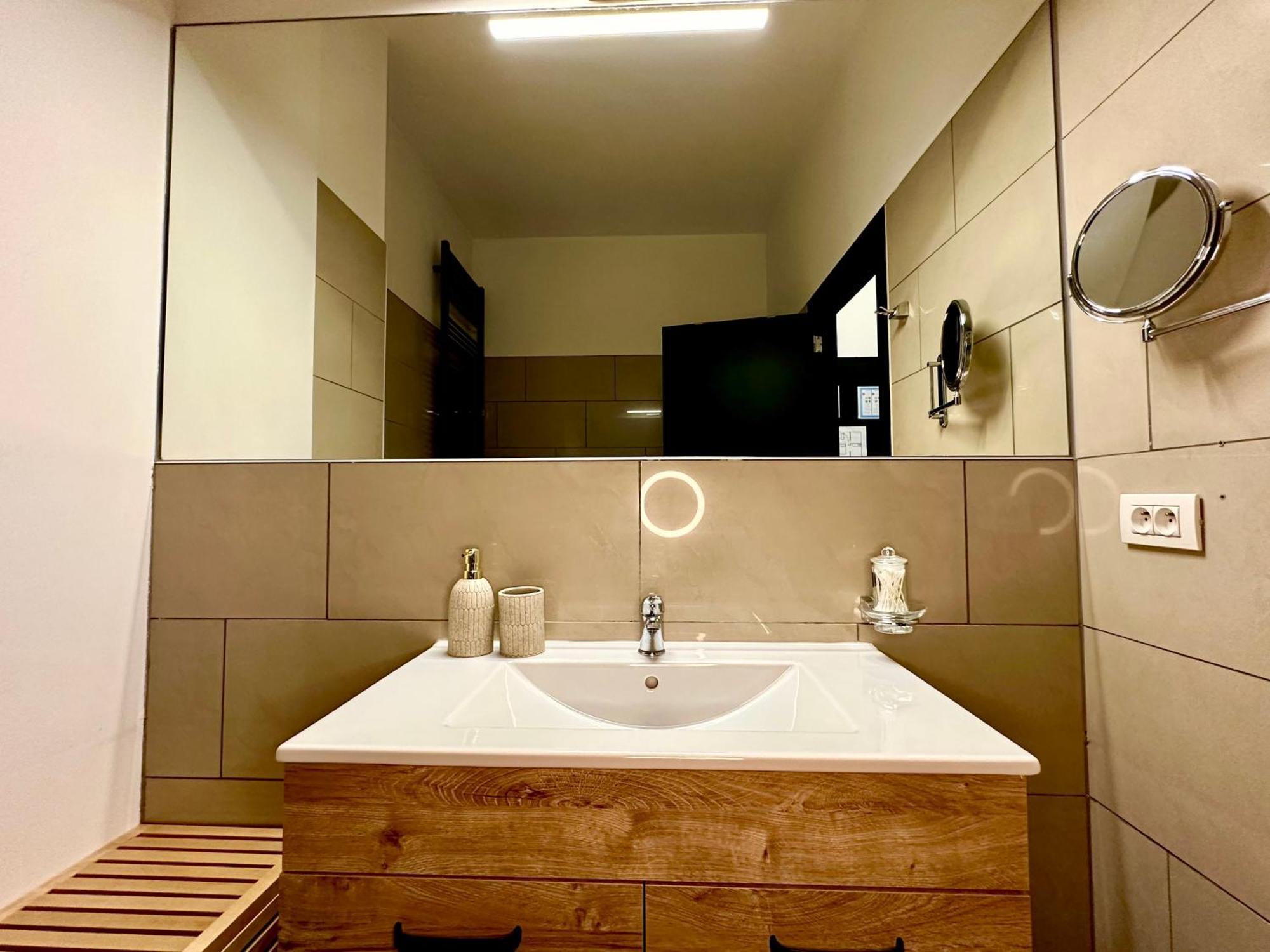 Luxury Suites Castel By Rikas Hotels Αμβέρσα Εξωτερικό φωτογραφία